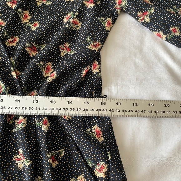 Molly Bracken 3/4 Sleeve Black 1/2‎ Zip Flower Print V-neck Jumpsuit Size Large - Picture 13 of 16